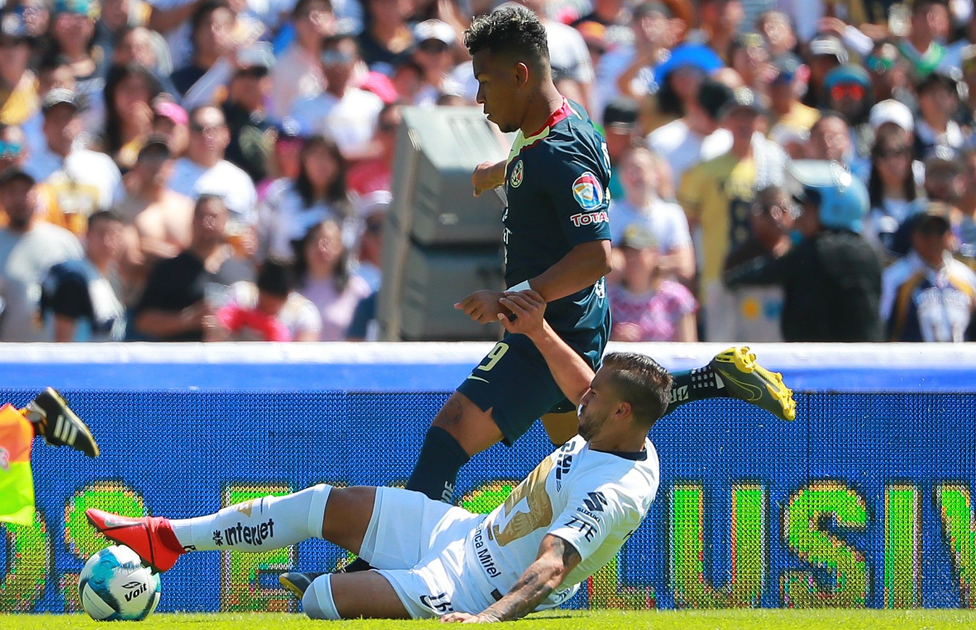 Pumas América Andrés Iniestra Roger Martínez
