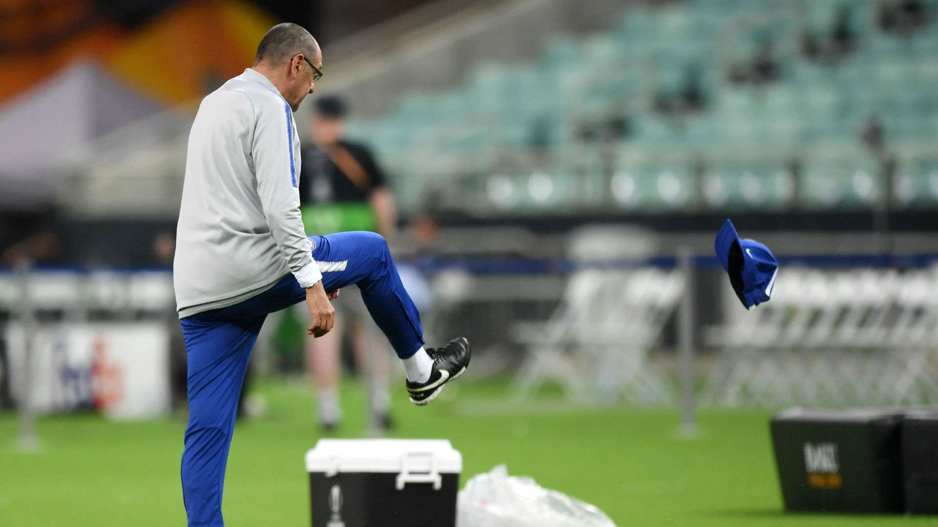 Sarri storm out of training Chelsea 2019