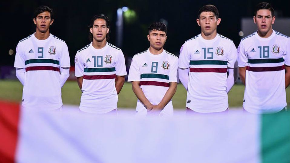 Juan José Macías Diego Lainez Misael Domínguez Selección mexicana 220519