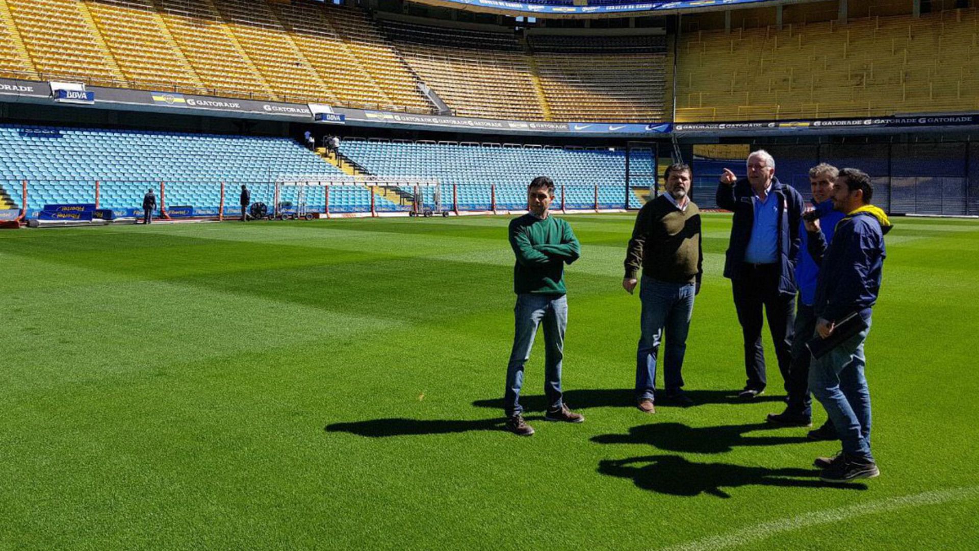 delegacion peruana en la bombonera