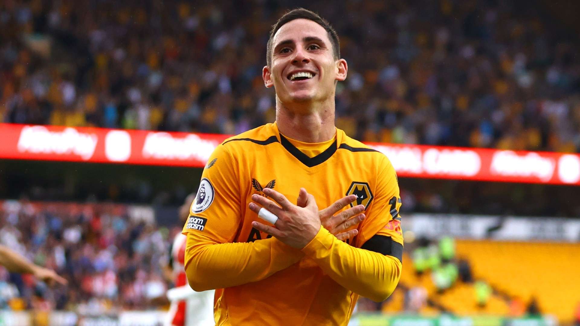 Olympiacos secure deal for Wolves winger Daniel Podence ahead of Greek transfer window deadline | Goal.com UK