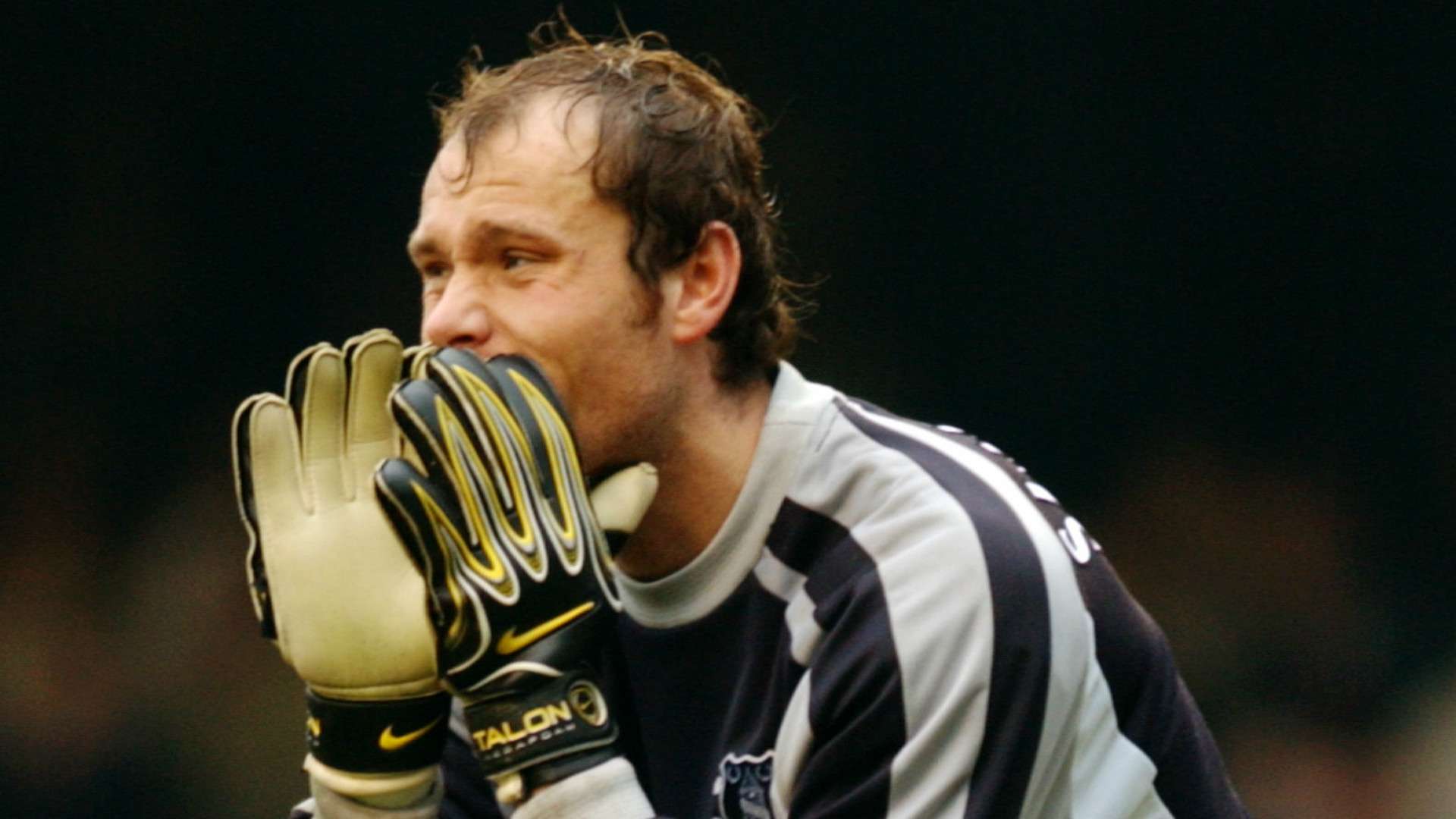 Steve Simonsen Everton