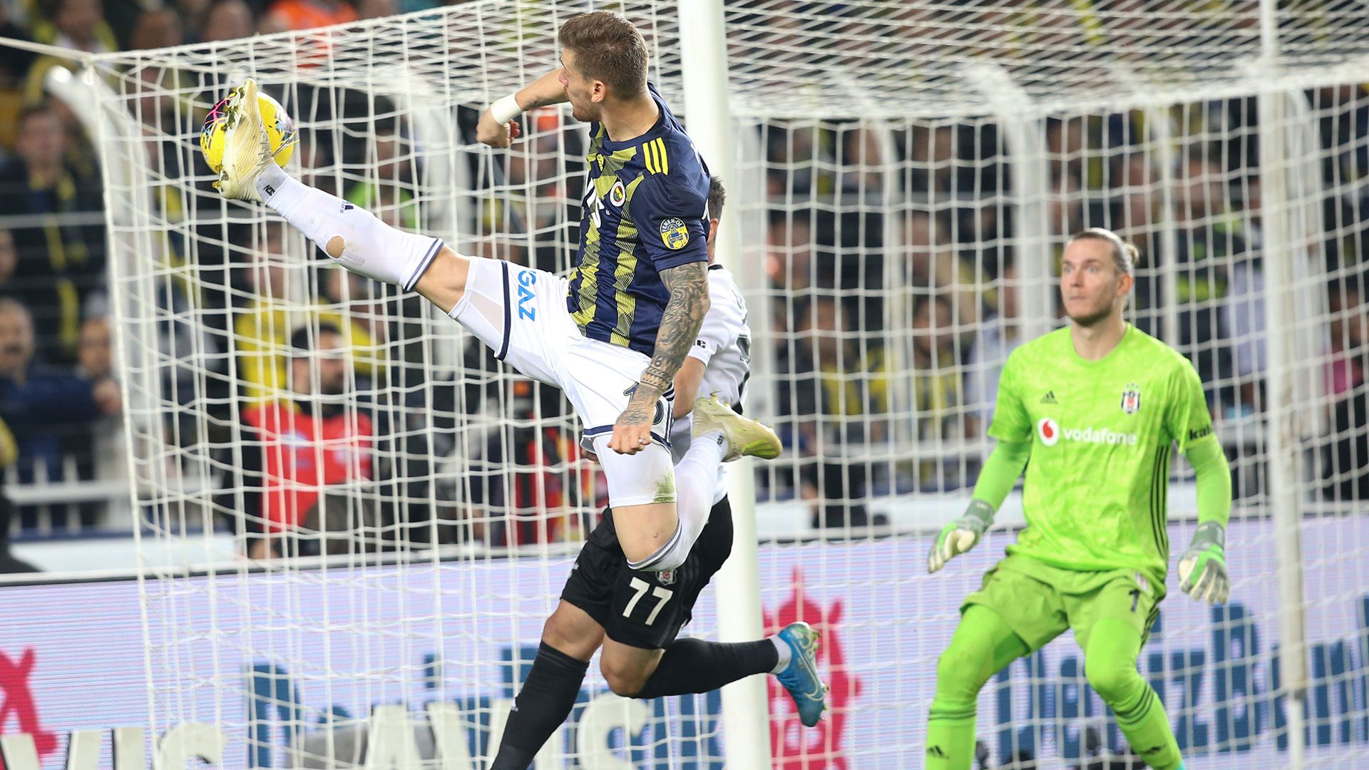 Serdar Aziz Fenerbahce Besiktas 12222019