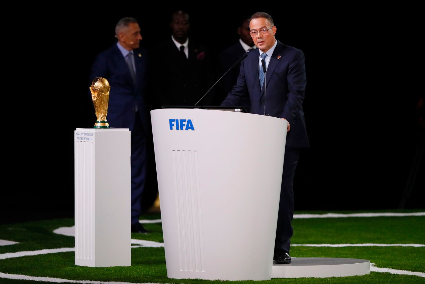"المغرب سيفوز بكأس العالم": فوزي لقجع يكشف سلاح الأمهات ومهزلة 2010 .. وحقيقة صراع النهائي مع إسبانيا والبرتغال