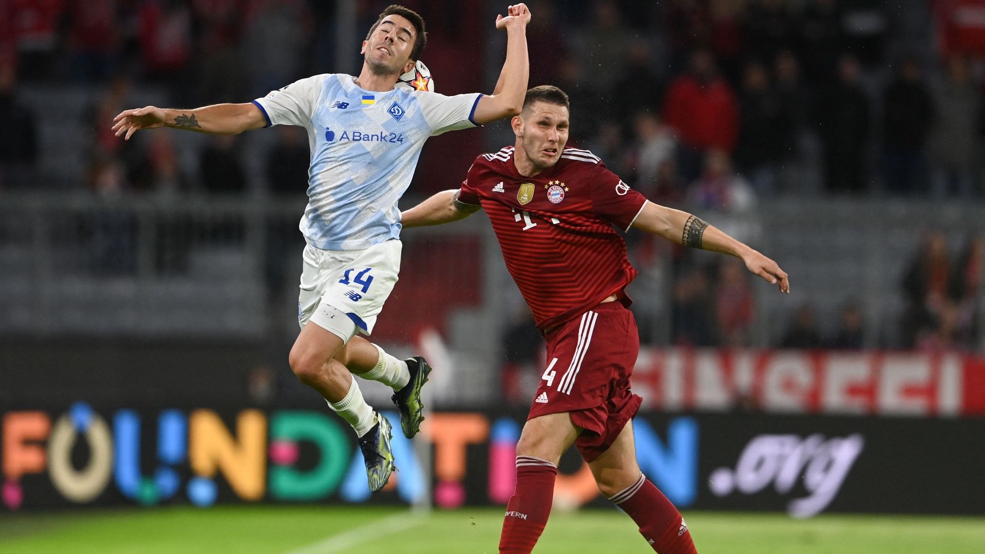 Niklas Sule Carlos De Pena FC Bayern Dynamo Kiev Champions League 29092021