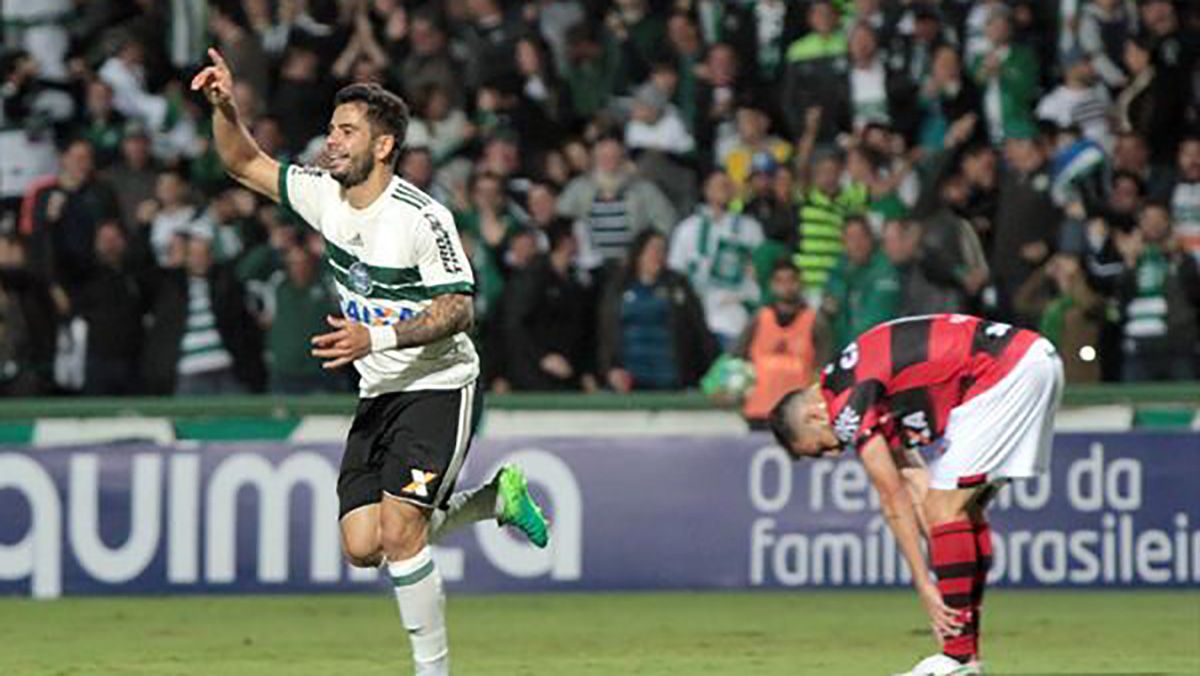 Henrique Almeida Coritiba Atletico-GO Brasileirao Serie A 15052017