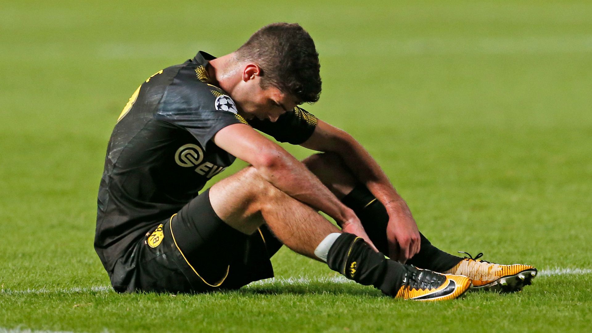 Christian Pulisic APOEL Borussia Dortmund Champions League 17102017