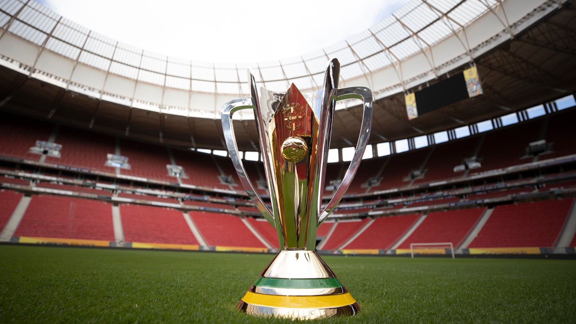 Troféu da Supercopa do Brasil no estádio Mané Garrincha, em Brasília