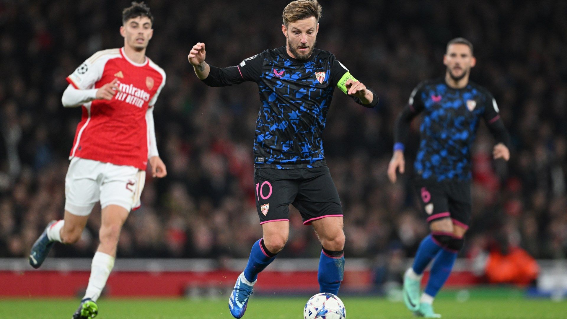 Ivan Rakitic Sevilla Arsenal 2023-24 Champions League