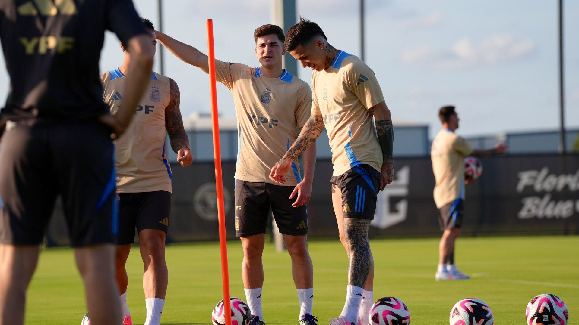 Julian Alvarez Enzo Fernandez Argentina Entrenamiento 04062024