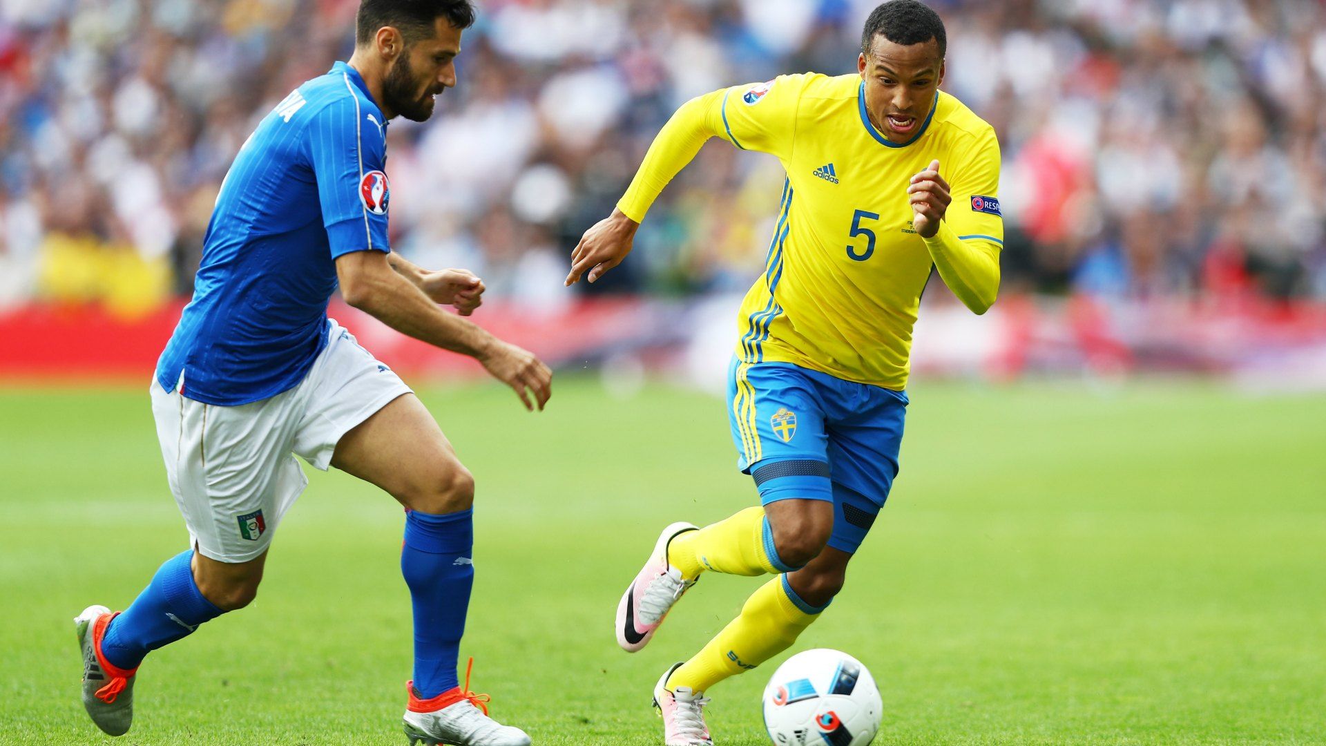 Antonio Candreva Martin Olsson Italy Sweden Euro 2016