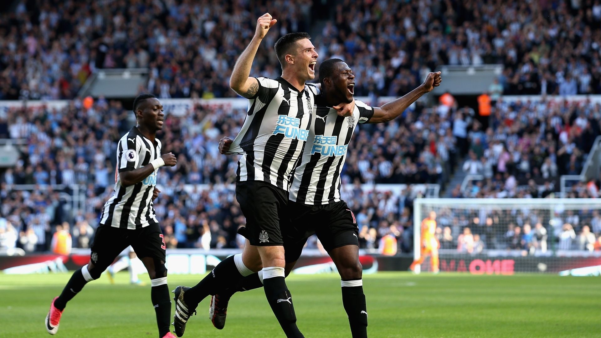 Ciaran Clark & Chancel Mbemba - Newcastle United