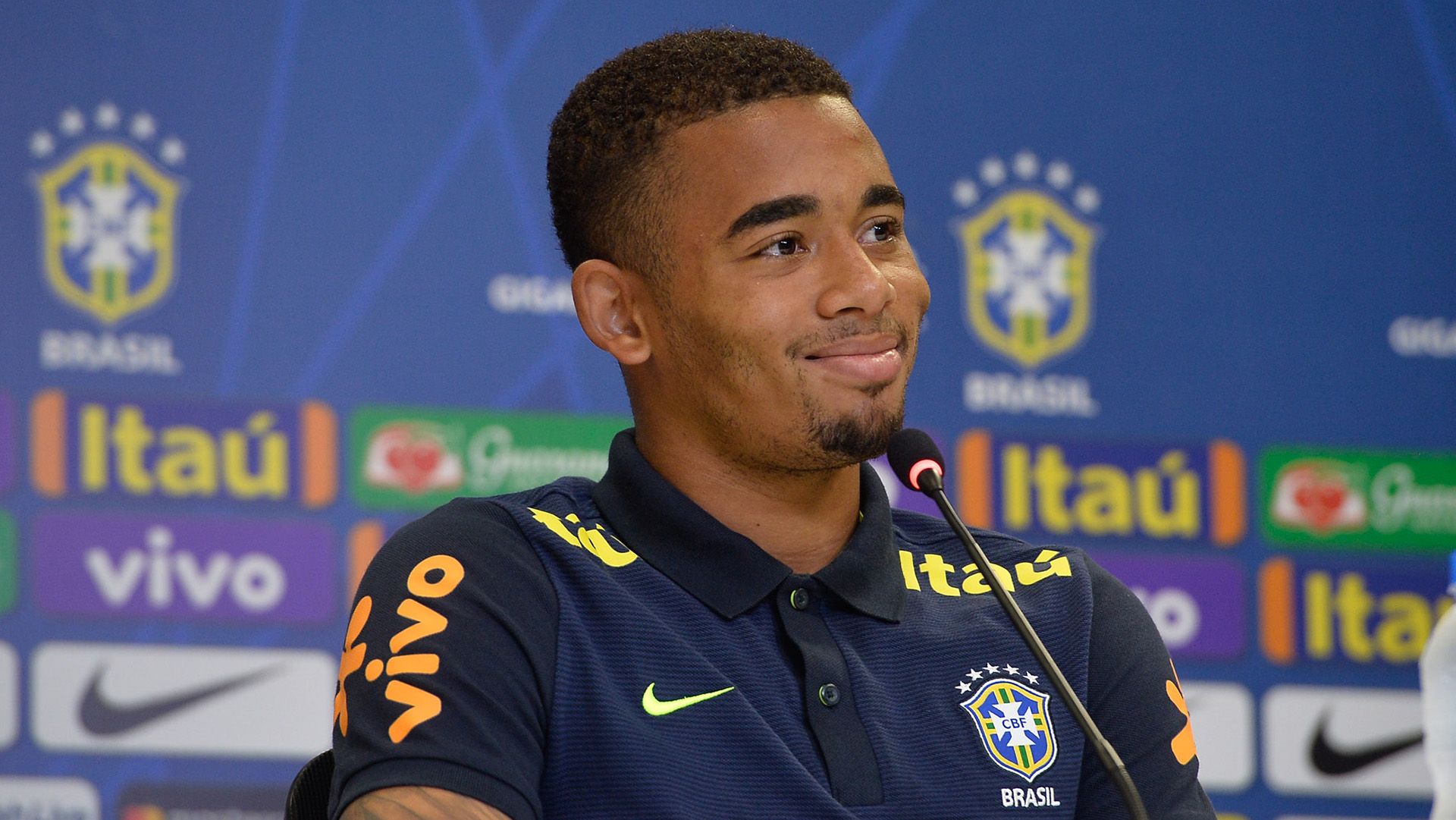 Gabriel Jesus Brasil coletiva 29082017