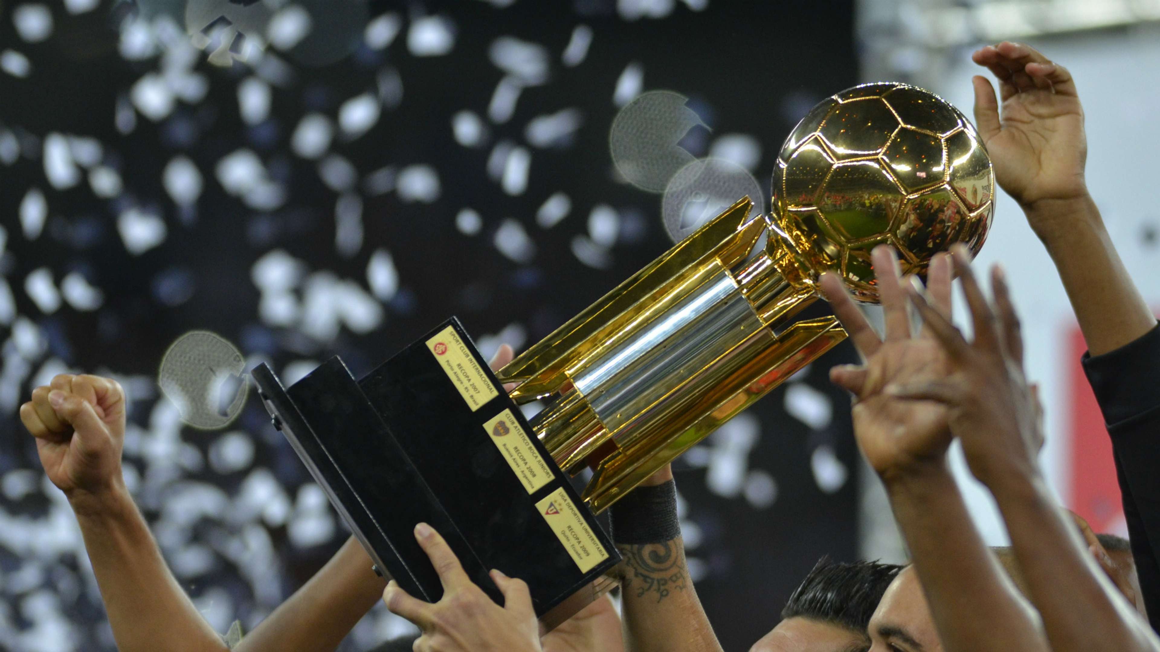 Recopa Sudamericana trophy