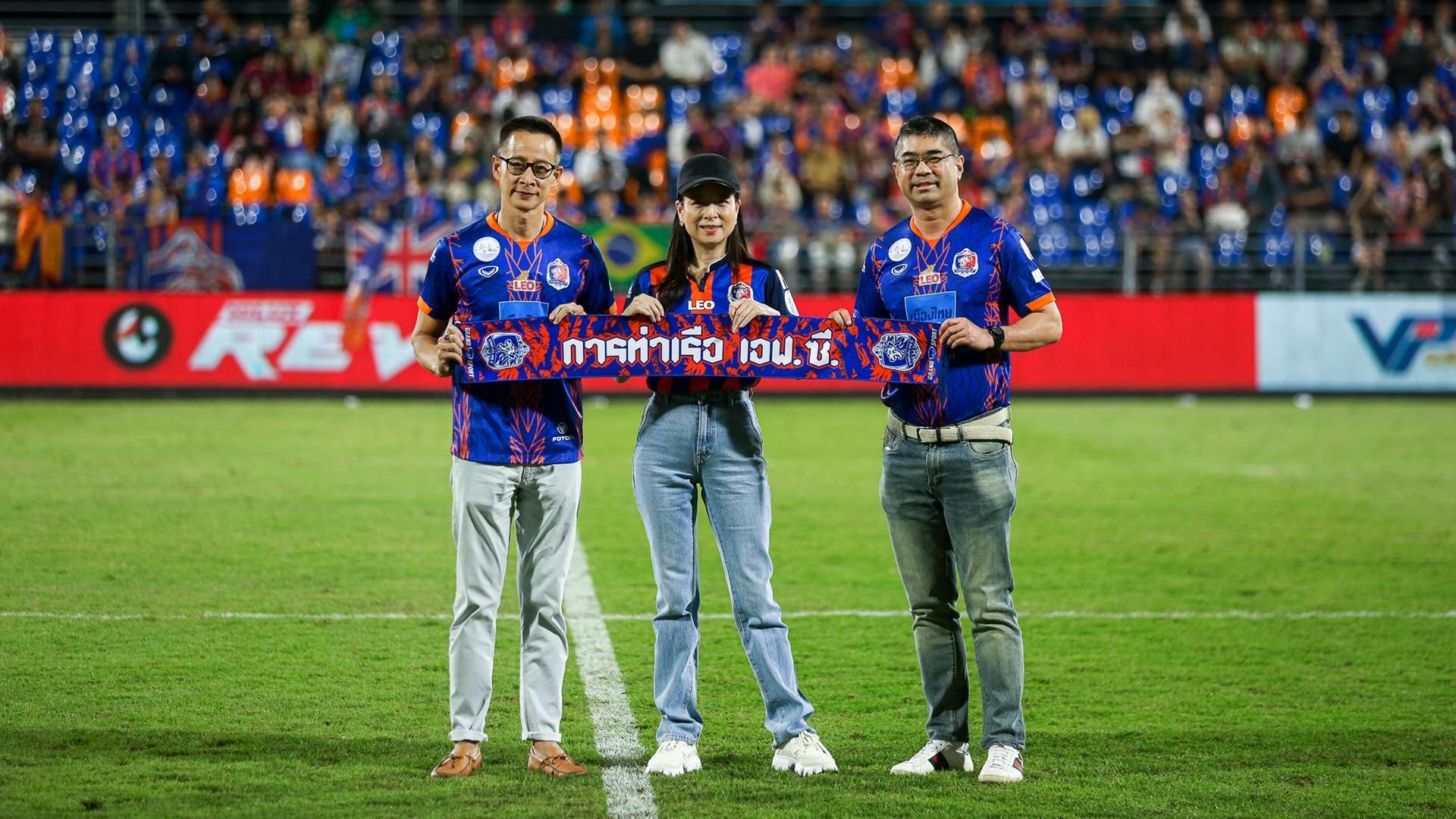 นวลพรรณ ล่ำซำ