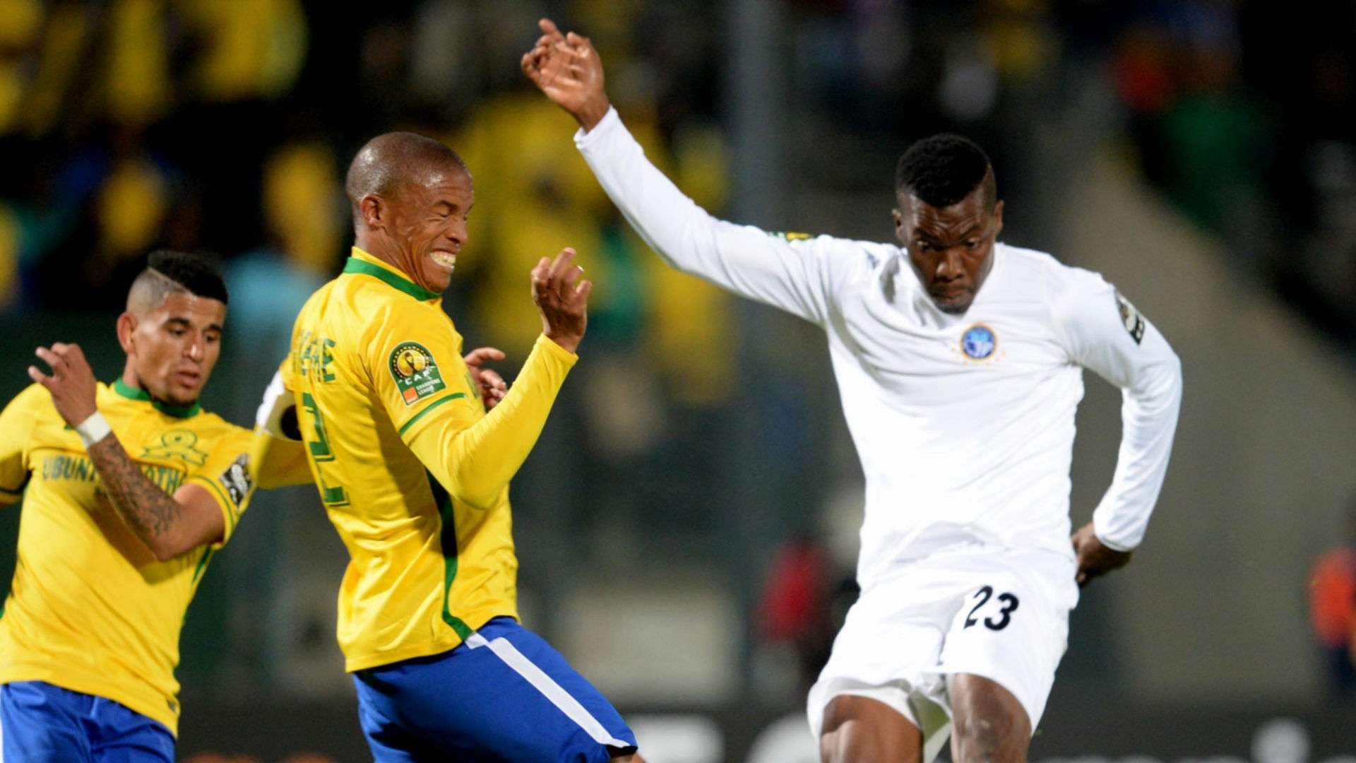 Thabo Nthethe & Peter Onyekachi. SLNA. Tin SLNA. SLNA chiêu mộ Alagie Sosseh. Tiền đạo Alagie Sosseh. Gustavo Santos. Peter Onyekachi. Ngoại binh SLNA. Danh sách cầu thủ SLNA. Chuyển nhượng SLNA. Cầu thủ SLNA. V.League bị hoãn. V.League. Lịch thi đấu V.League. Chuyển nhượng V.League. Trực tiếp bóng đá hôm nay. Xem bóng đá. Bóng đá. Kết quả bóng đá.