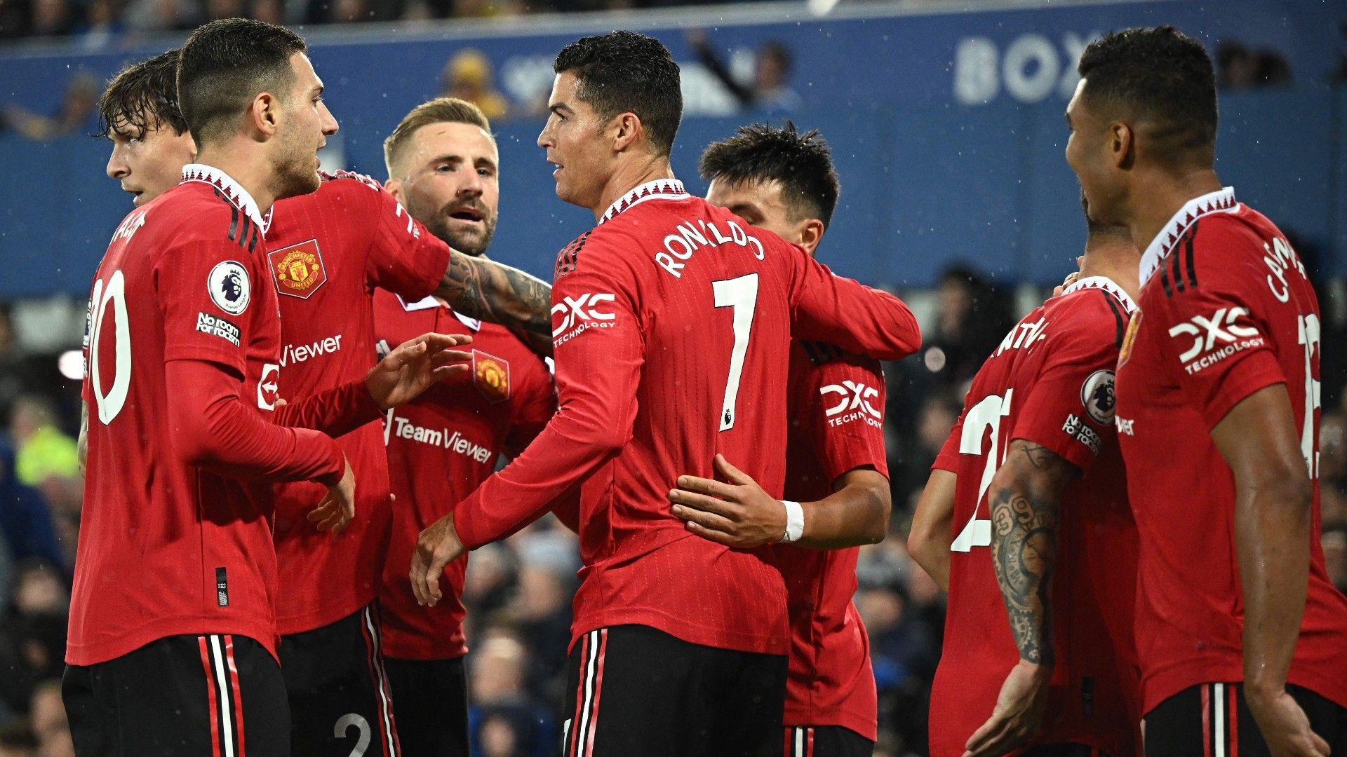 Man Utd celebrating 2022-23