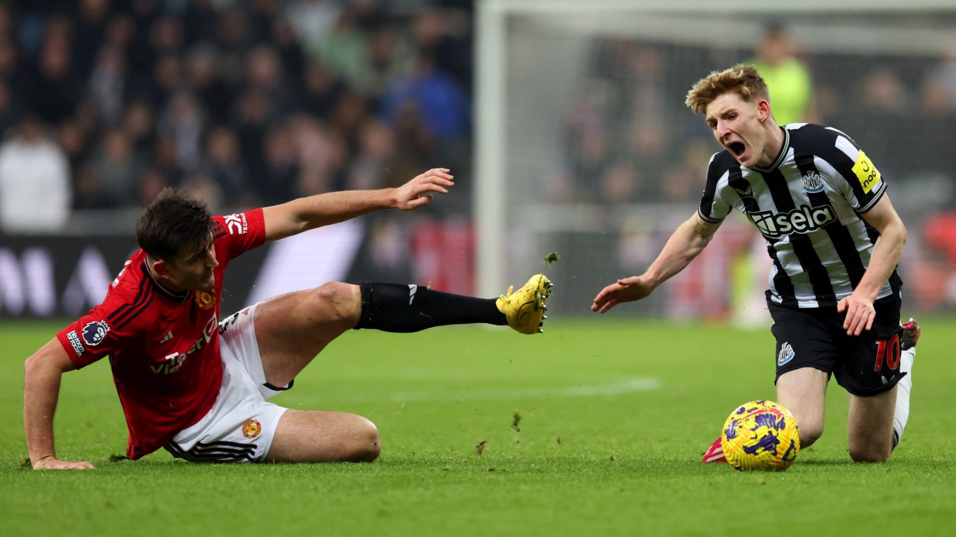 Harry Maguire Anthony Gordon Man Utd Newcastle 2023-24