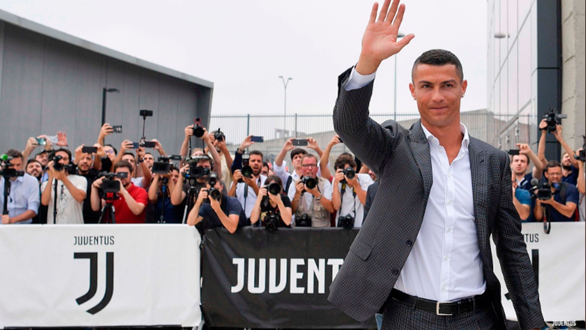 Cristiano Ronaldo Juventus apresentação exames médicos 16 07 18