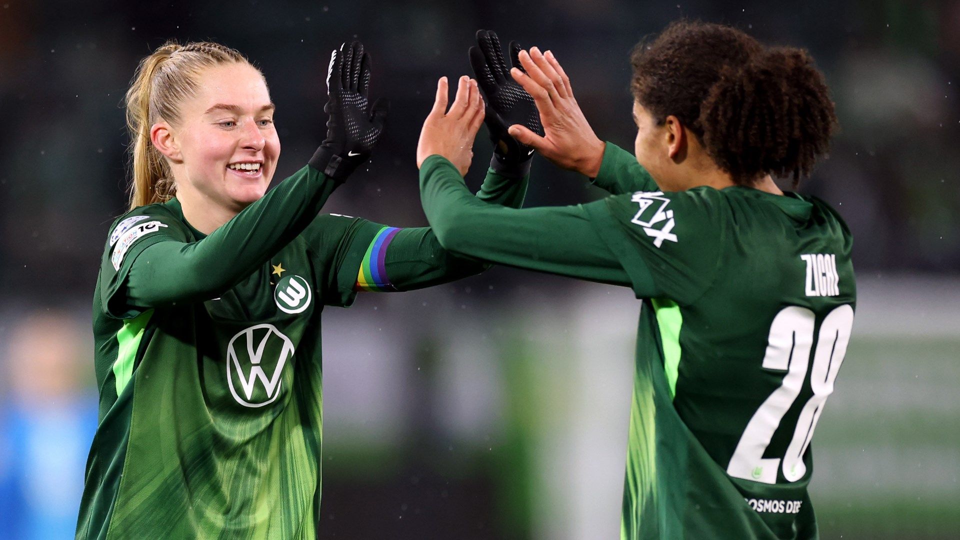 Cora Zicai Janina Minge Wolfsburg 2025