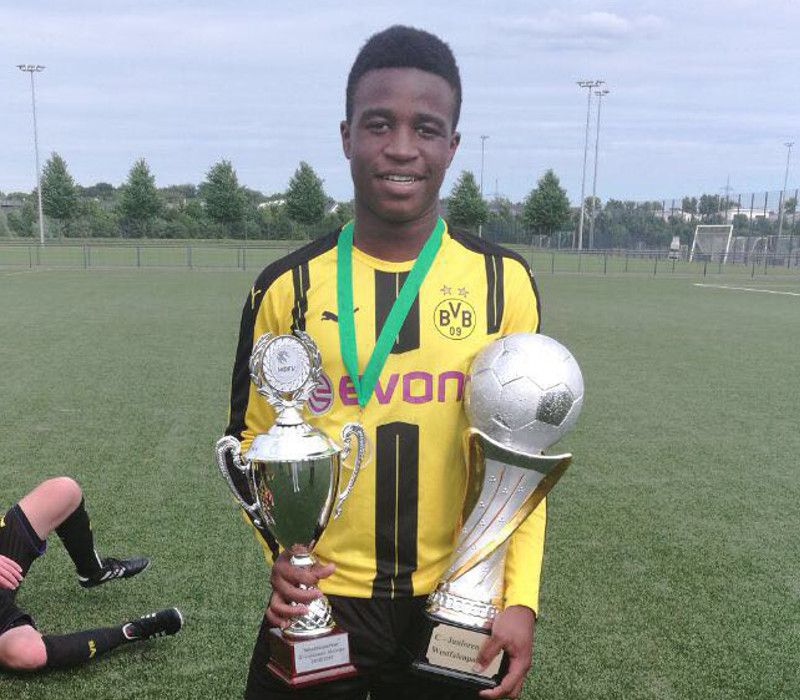 Youssoufa Moukoko Borussia Dortmund