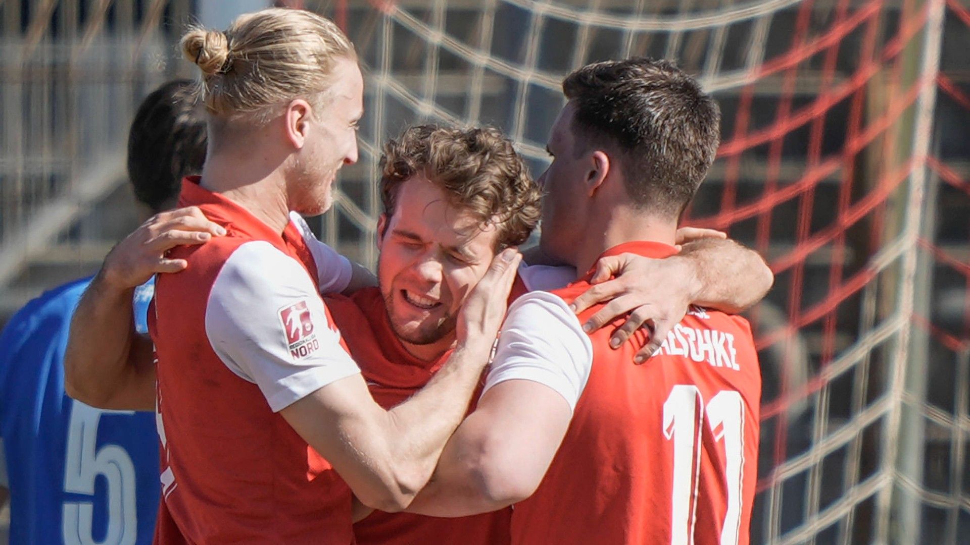 Havelse feiert das 1-0, mit Robin Müller