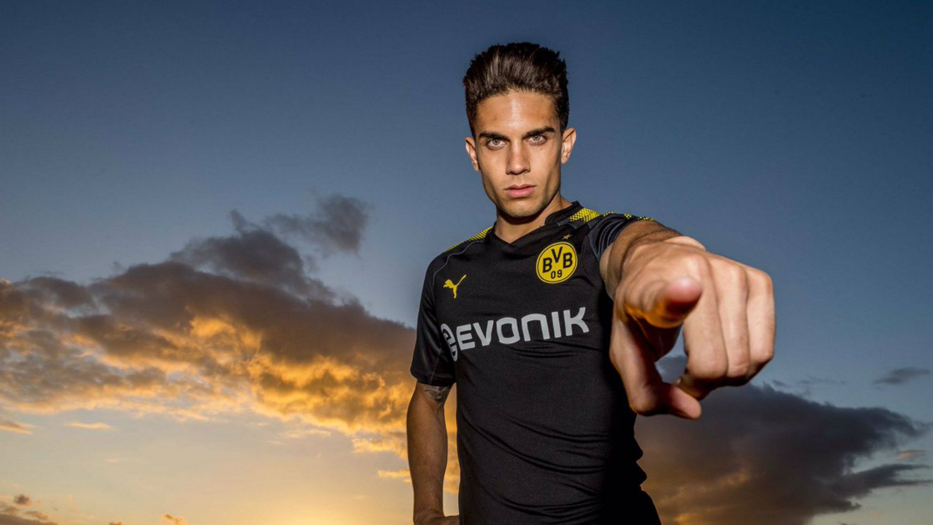 Borussia Dortmund 17-18 away kit Marc Bartra