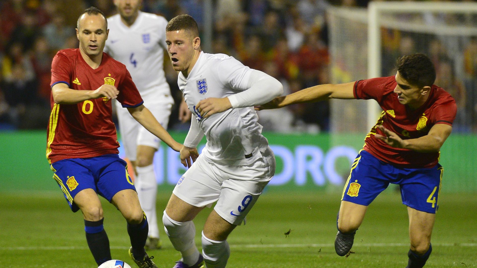Andrés Iniesta Ross Barkley Spain England Friendly 13112015