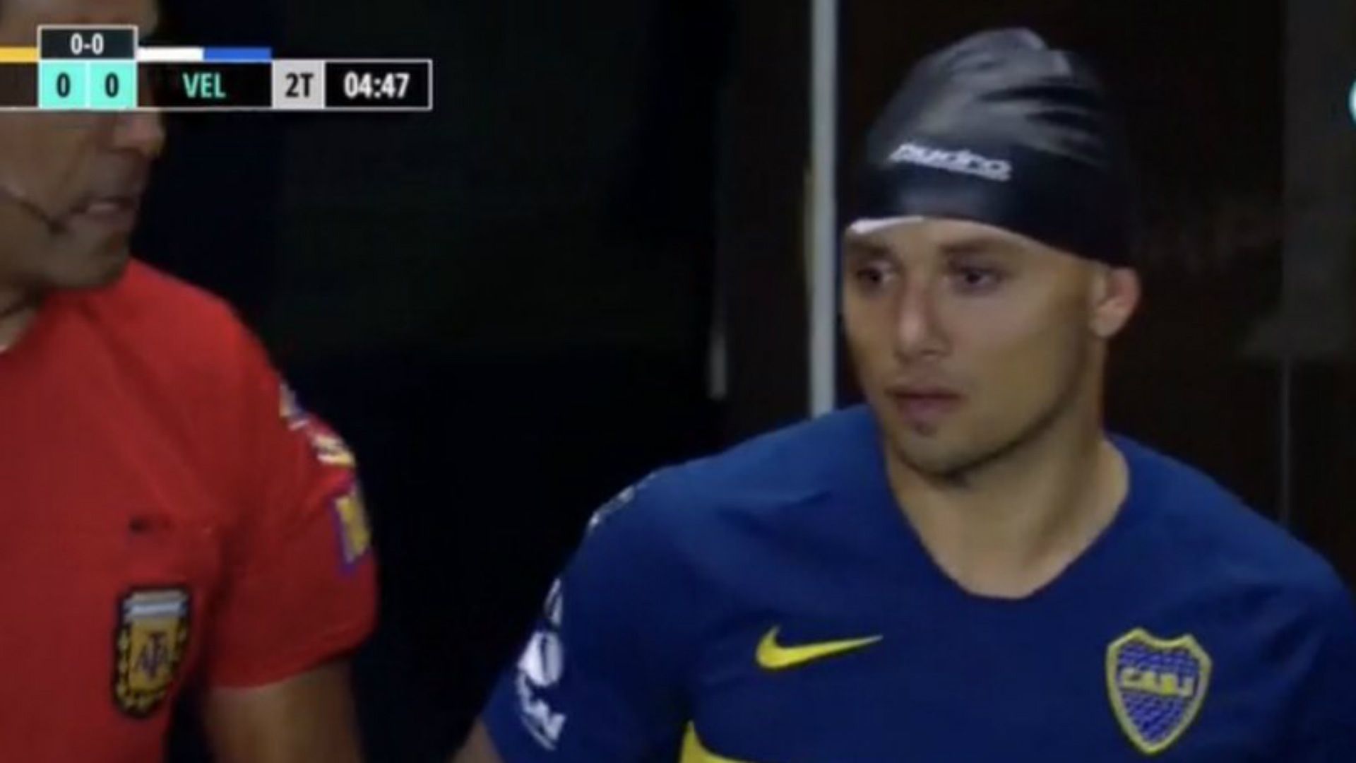 captura mauro zarate gorra de natacion