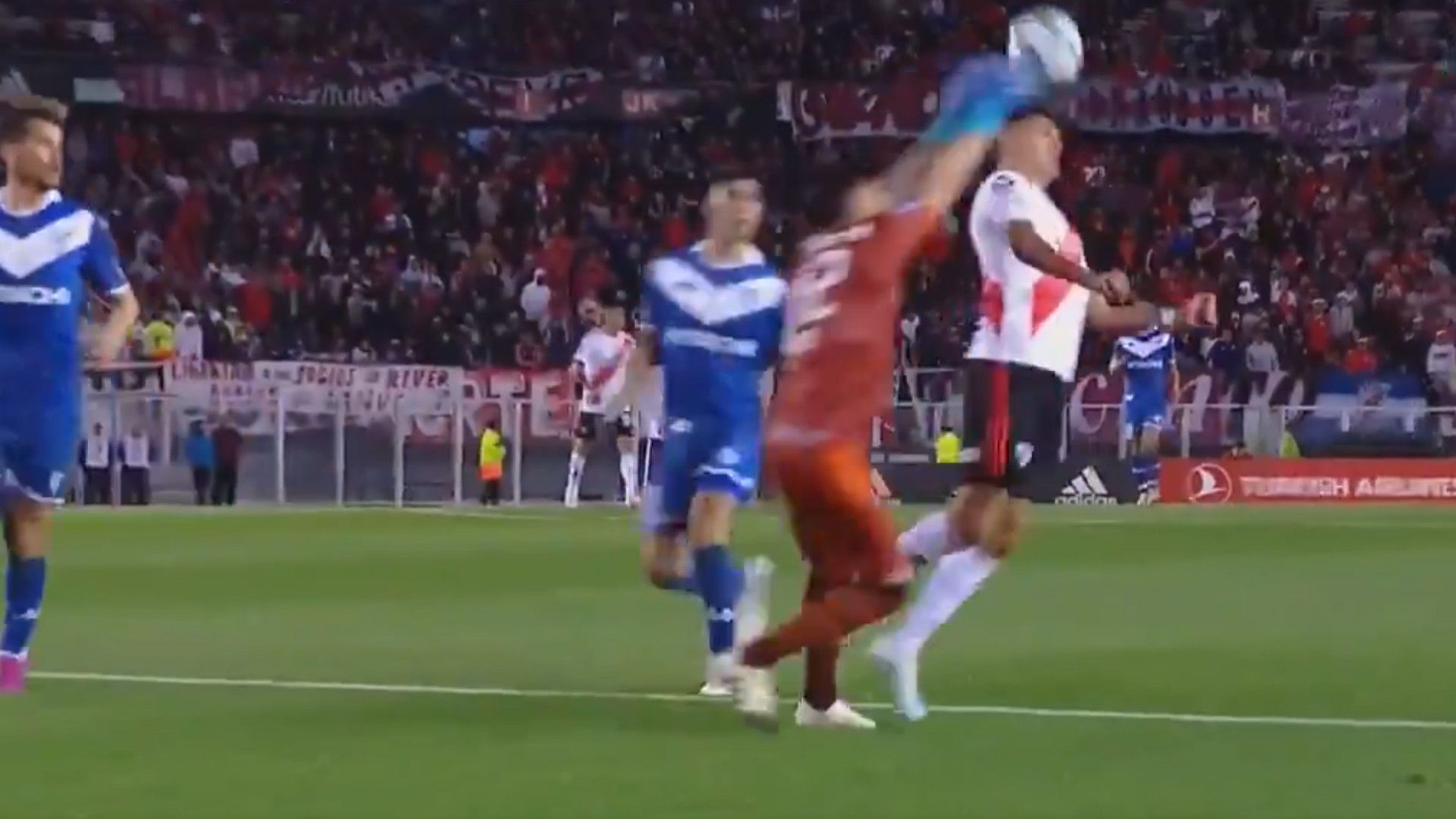Video Penal Hoyos Suarez River Velez 22092019