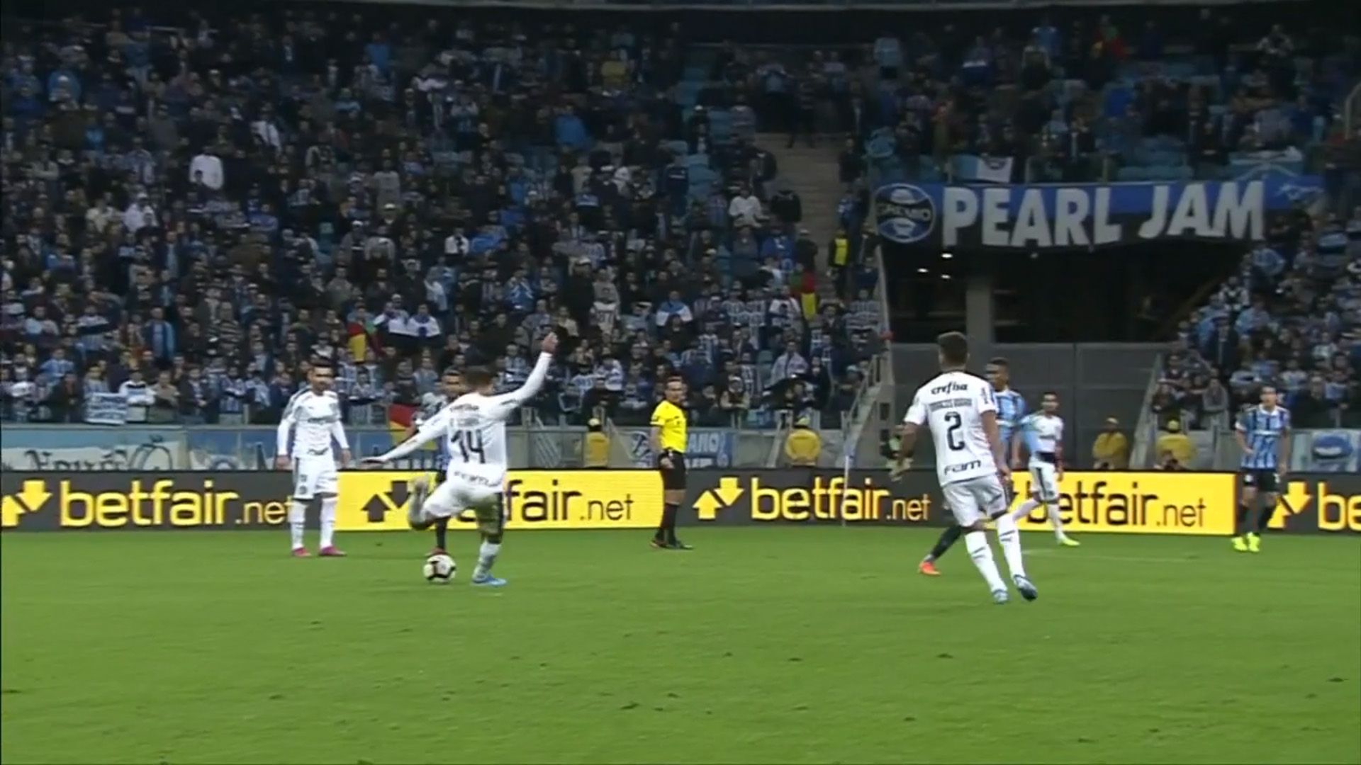 Gremio Palmeiras  free kick
