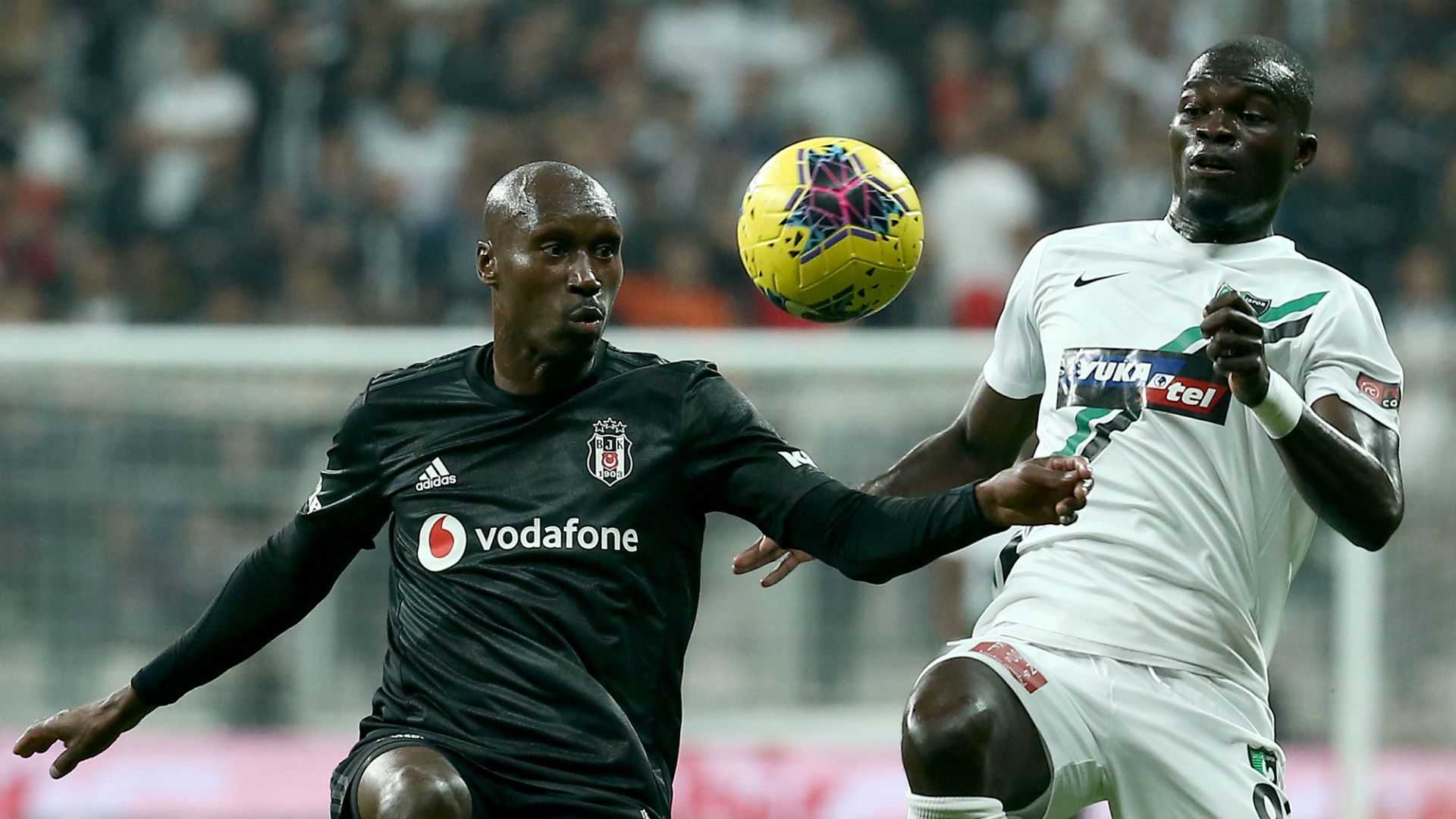 Atiba Hutchinson Besiktas Denizlispor 11102019
