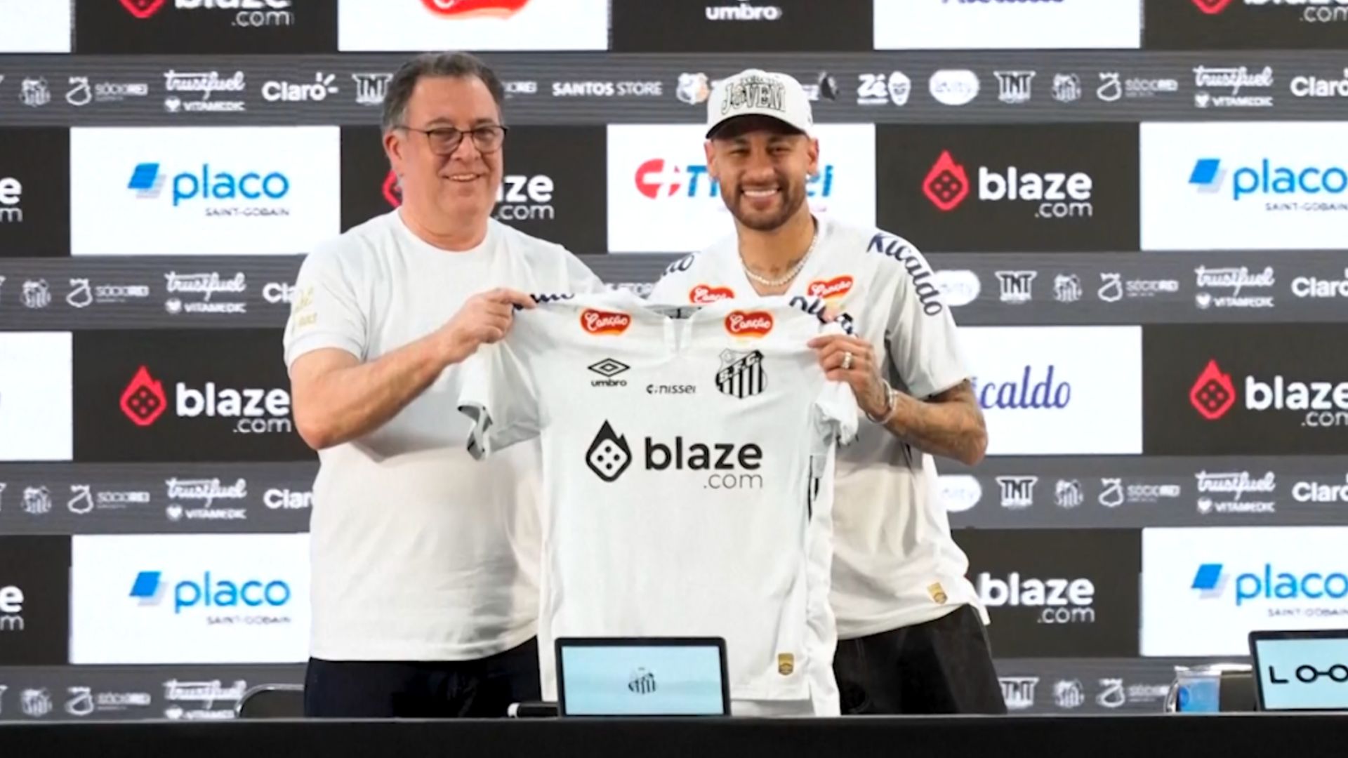 Neymar Jr. Begrüßung beim FC Santos 
