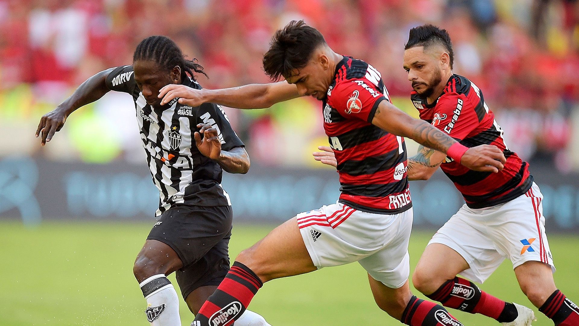 Yimmi Chara Lucas Paqueta Para Flamengo Atletico-MG Brasileirao Serie A 23092018
