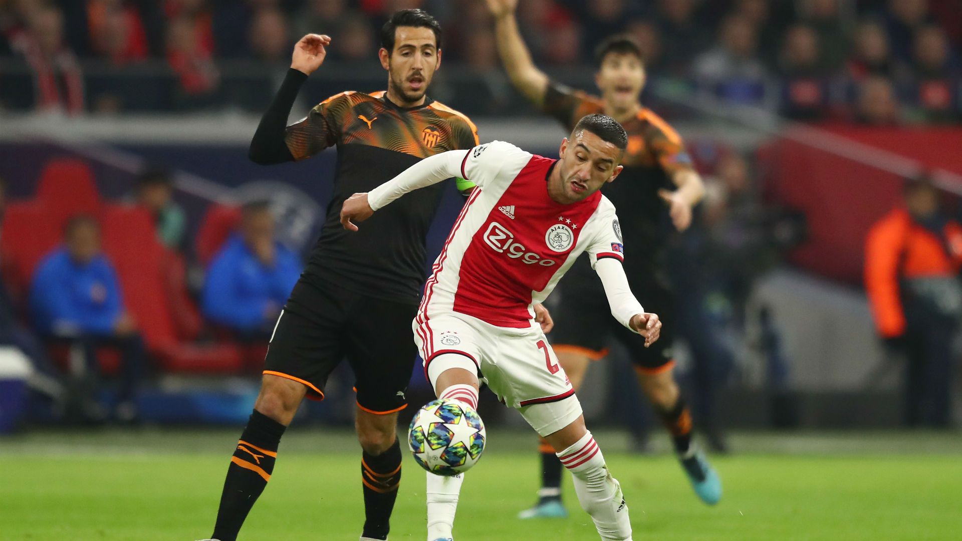 Ziyech Dani Parejo Ajax Valencia Champions League