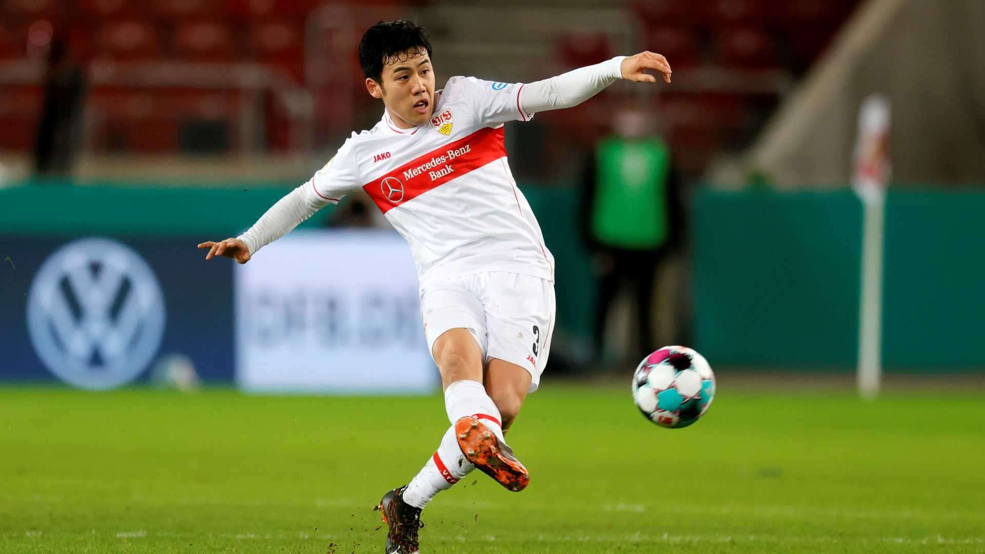 Wataru Endo Stuttgart 2020-12-23