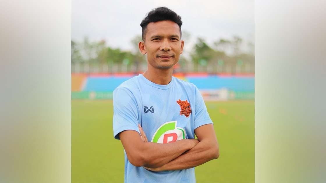 อมร ธรรมนาม