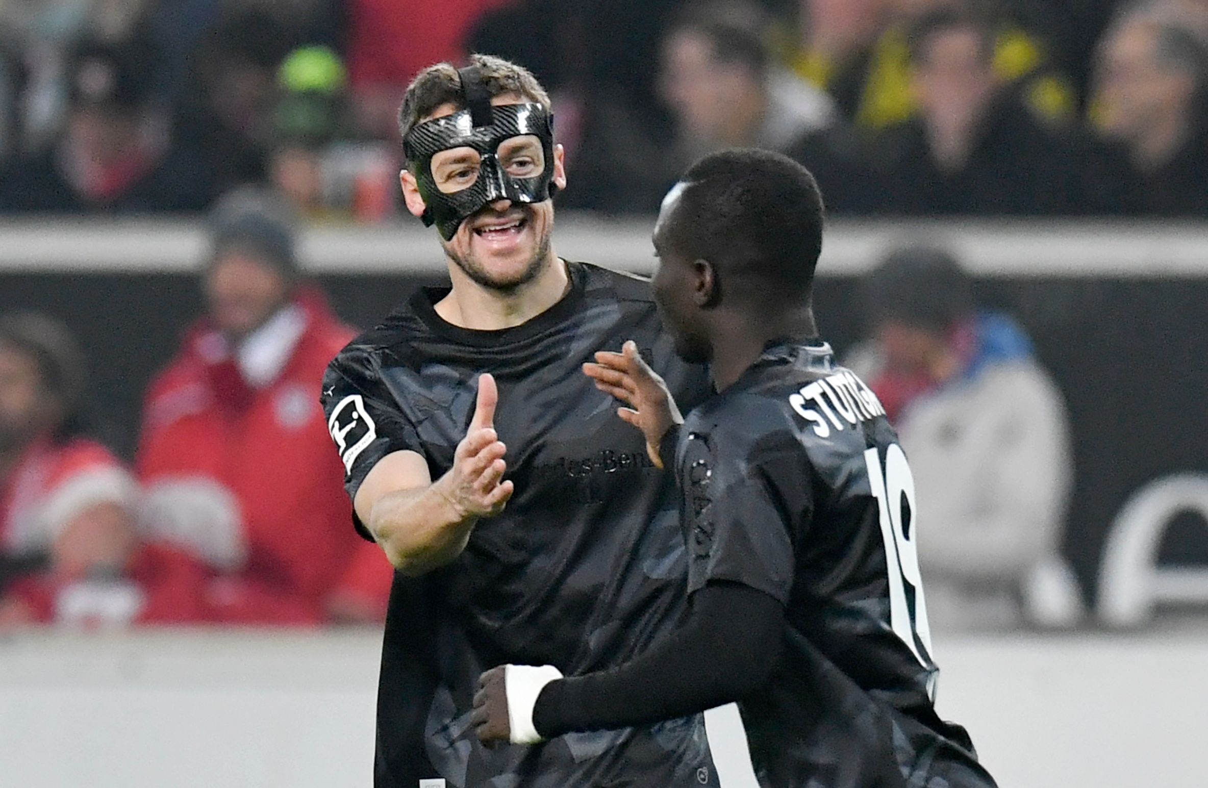 Stuttgart Dortmund Akolo Gentner