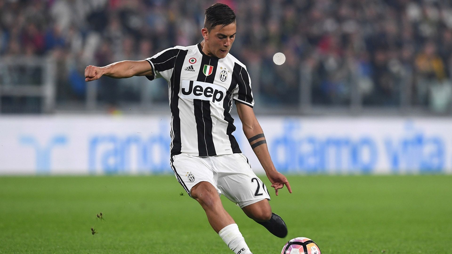 paulo dybala juventus turin serie a 040817