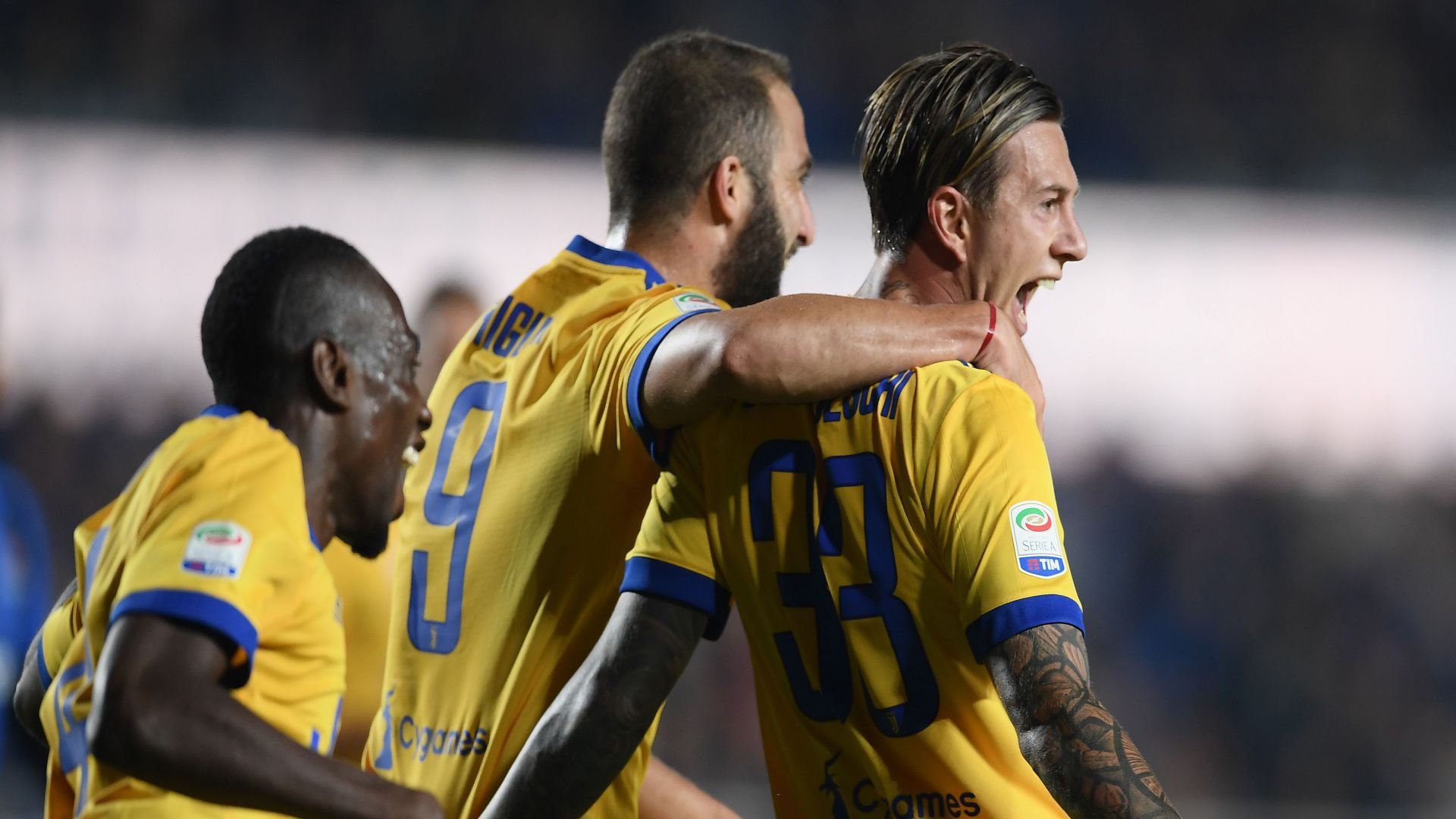 Gonzalo Higuain Federico Bernardeschi Atalanta Juventus