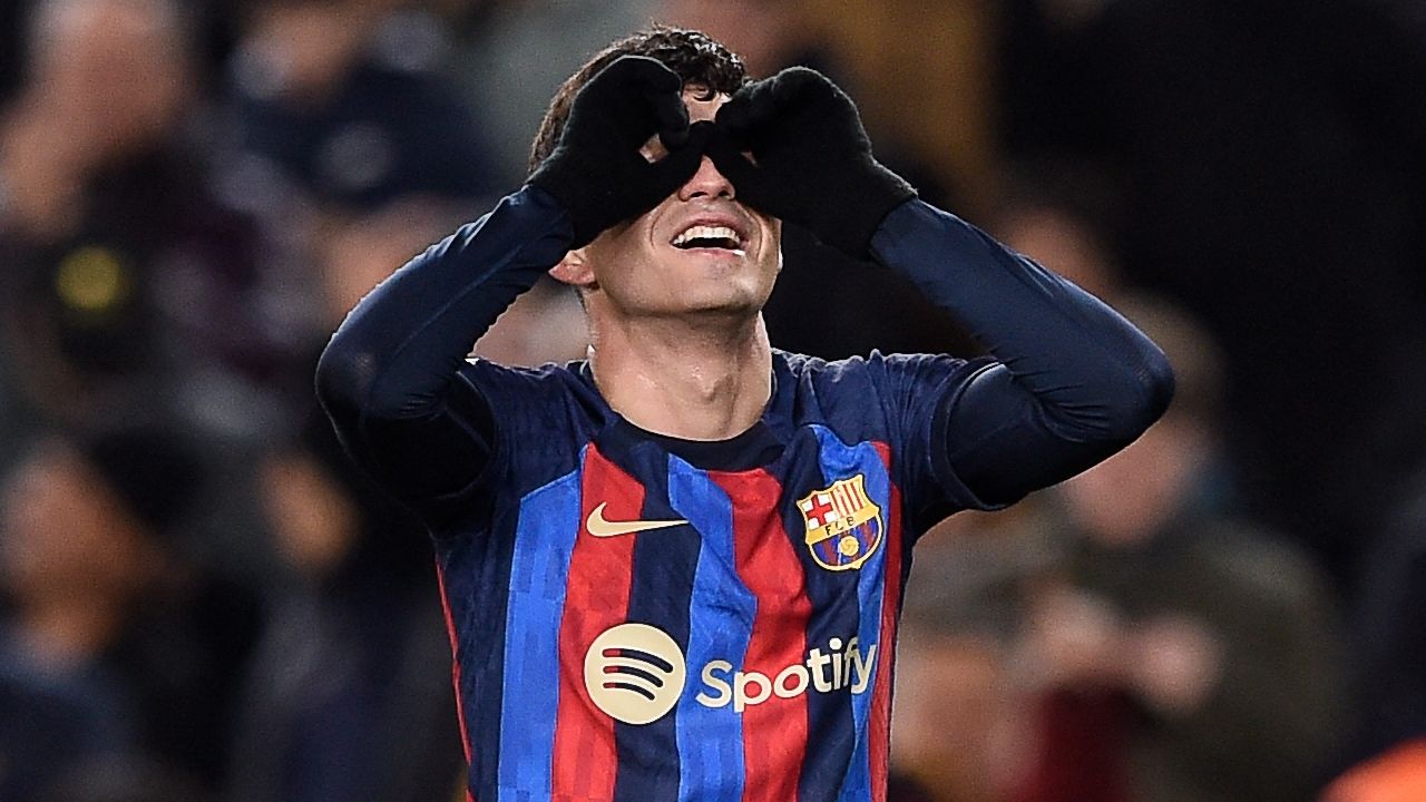 Pedri glasses celebration Barcelona