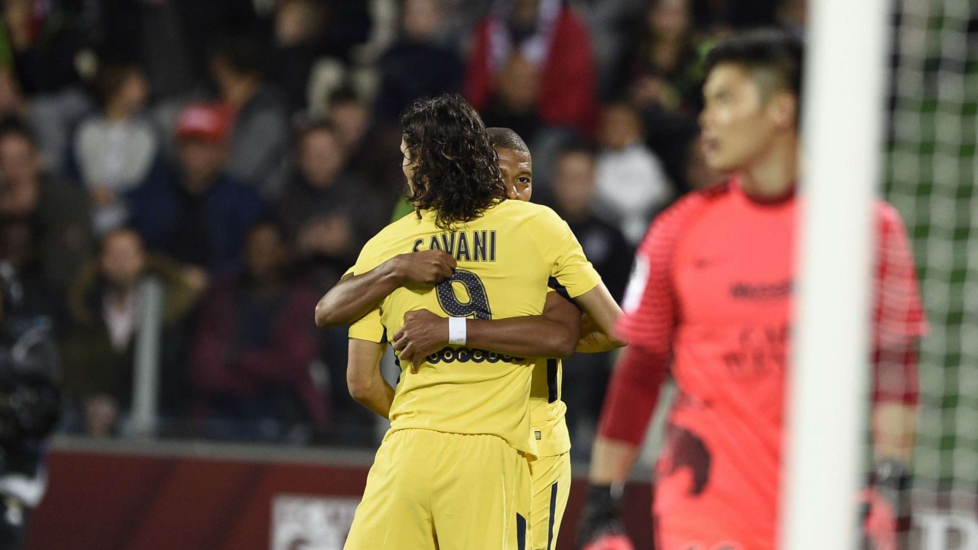 2017-09-09 PSG Mbappe Cavani