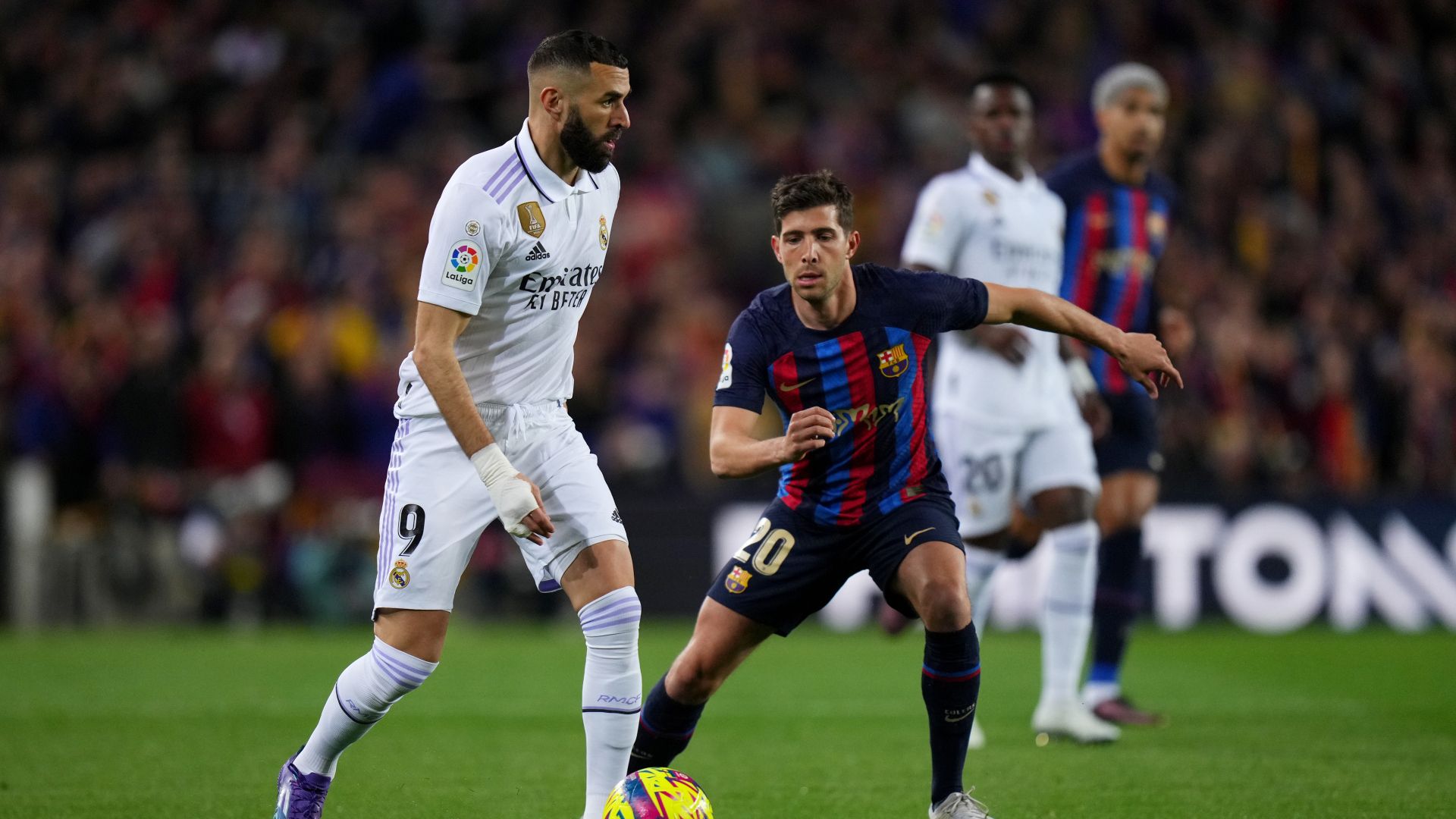Benzema Sergi Roberto Barcelona Real Madrid