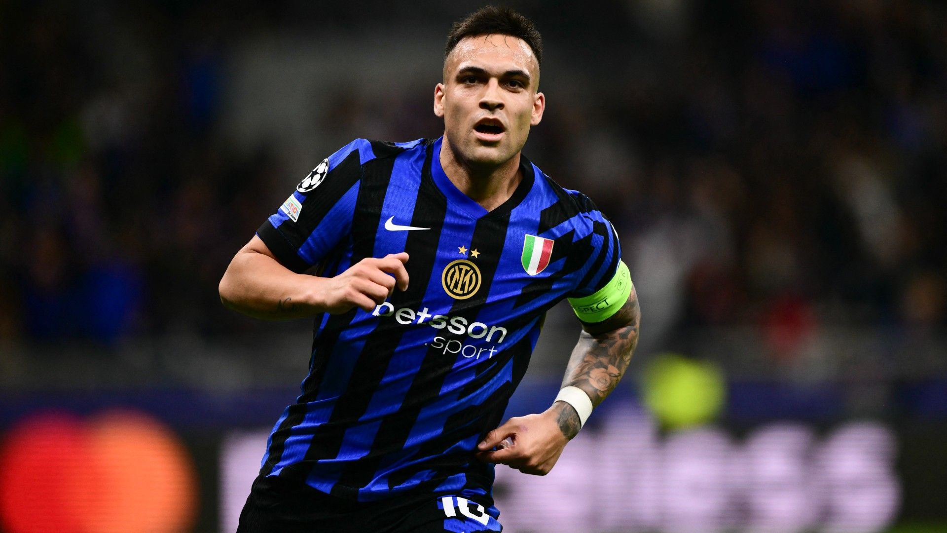  Inter Milan's Argentine forward #10 Lautaro Martinez celebrates scoring