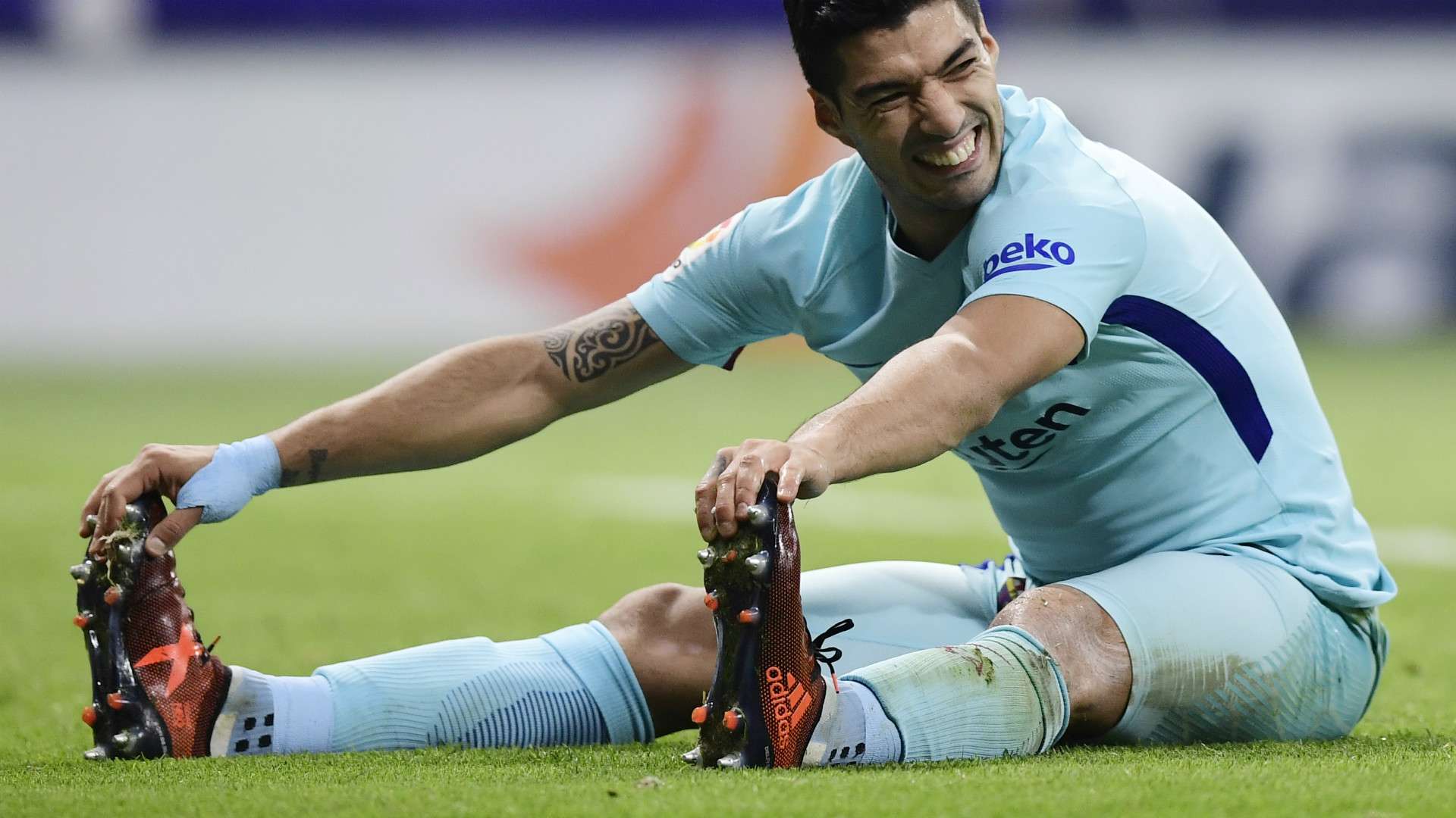 Luis Suarez boots