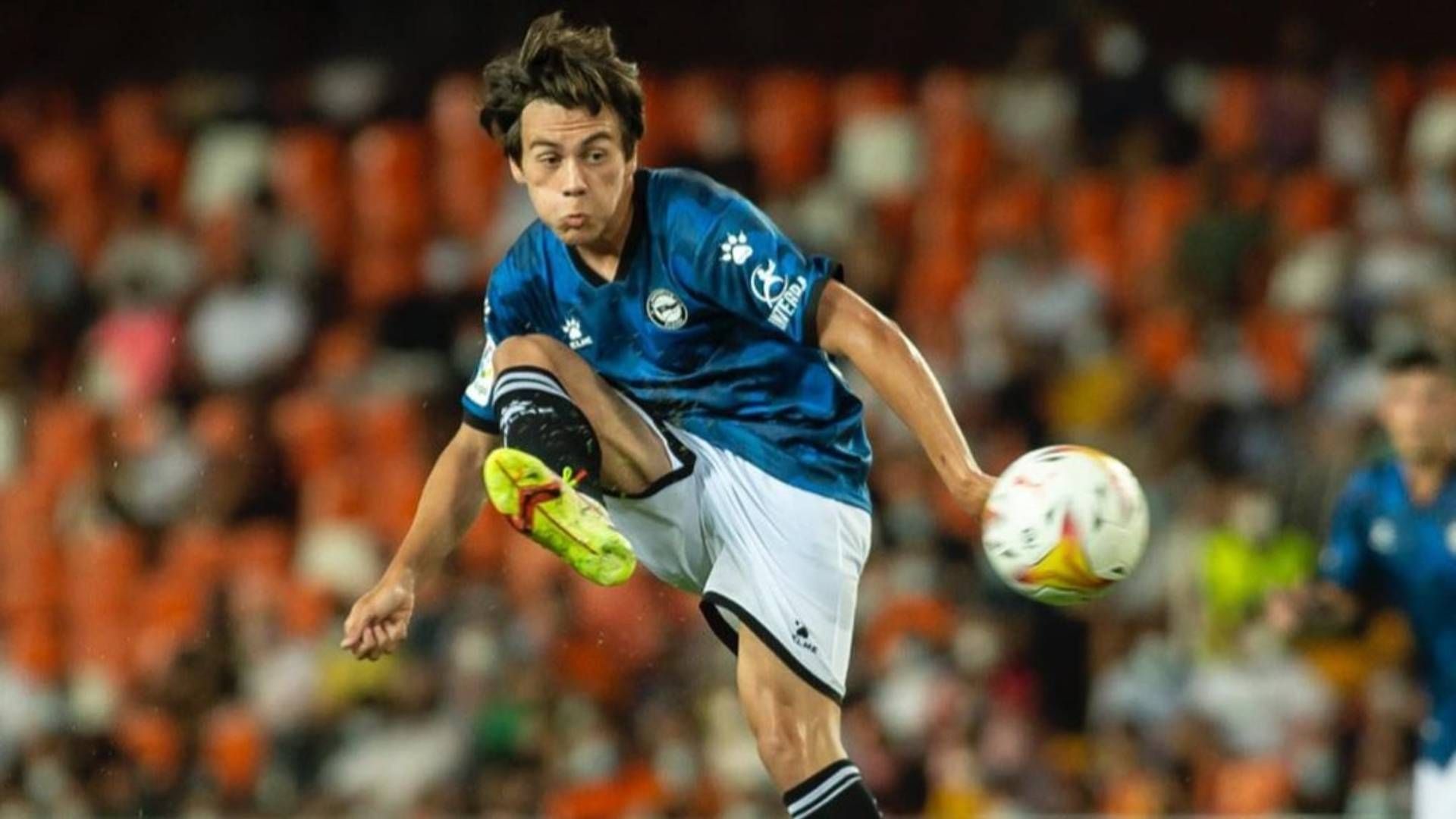 Facundo Pellistri Deportivo Alavés Valencia Mestalla