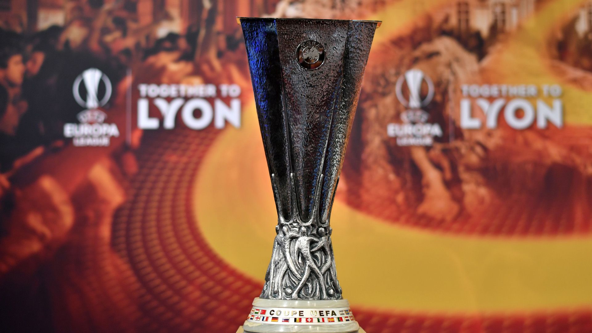 UEFA Europa League trophy 13042018