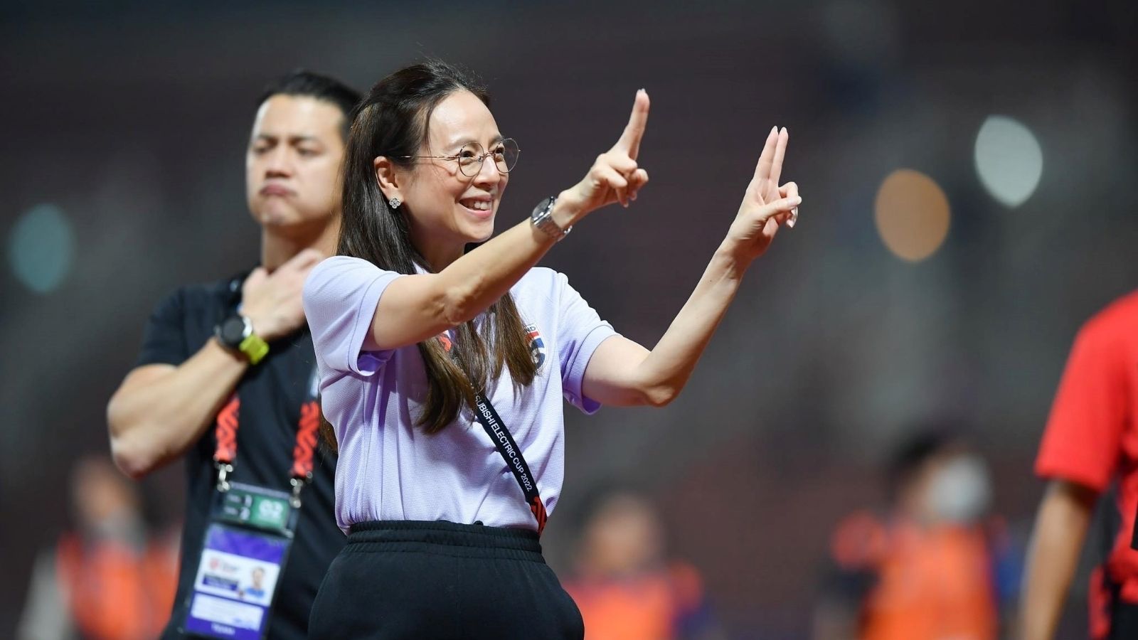 นวลพรรณ ล่ำซำ