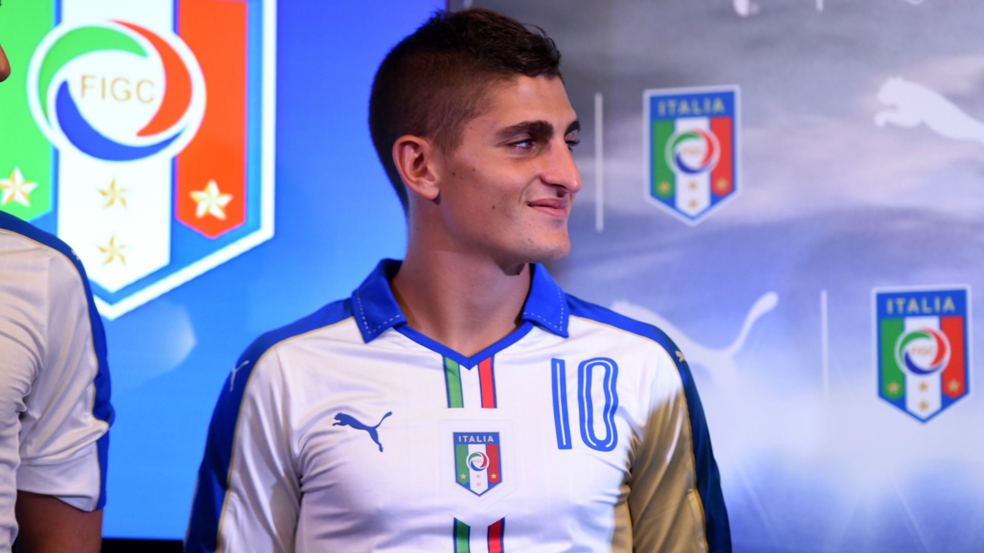 Marco Verratti posing with new Italy away shirt