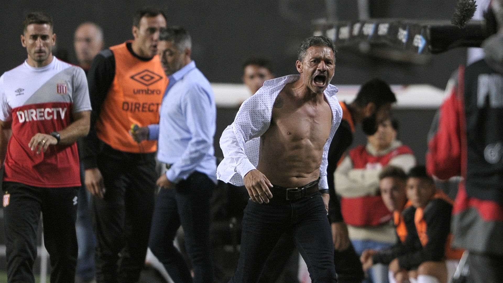 Nelson Vivas Estudiantes